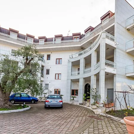 Buon Vento Bed & Breakfast 4*